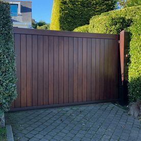 Hardwood gates